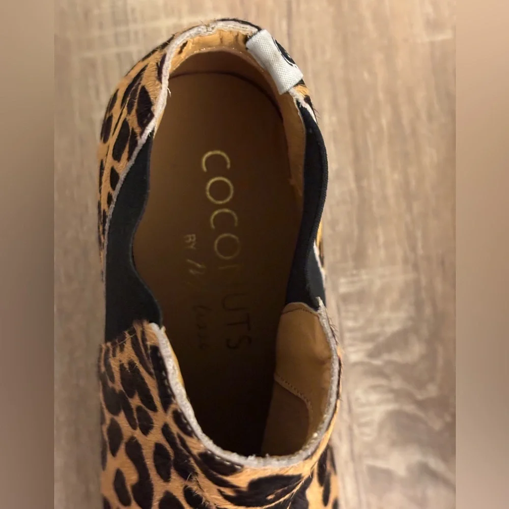 Coconuts by Matisse Lure Hidden Wedge Leopard Print Sneaker Boot Size 8.5